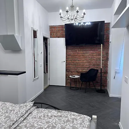Apartment Center & Old Town *